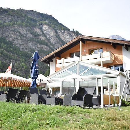 Restaurant & Hostel Hole In One Ранда Екстериор снимка